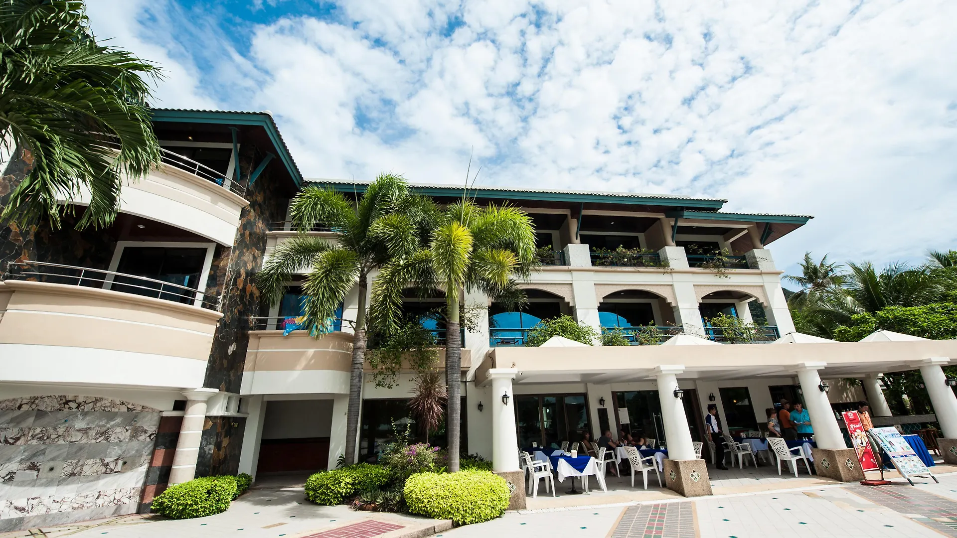 Phi Phi Island Cabana Hotel