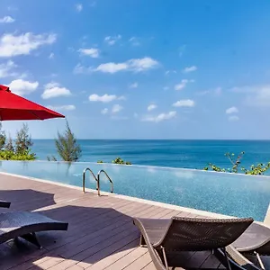 Resort Resort, Leam Tong