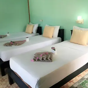 Gasthuis Golden Hill, Phi Phi-eilanden